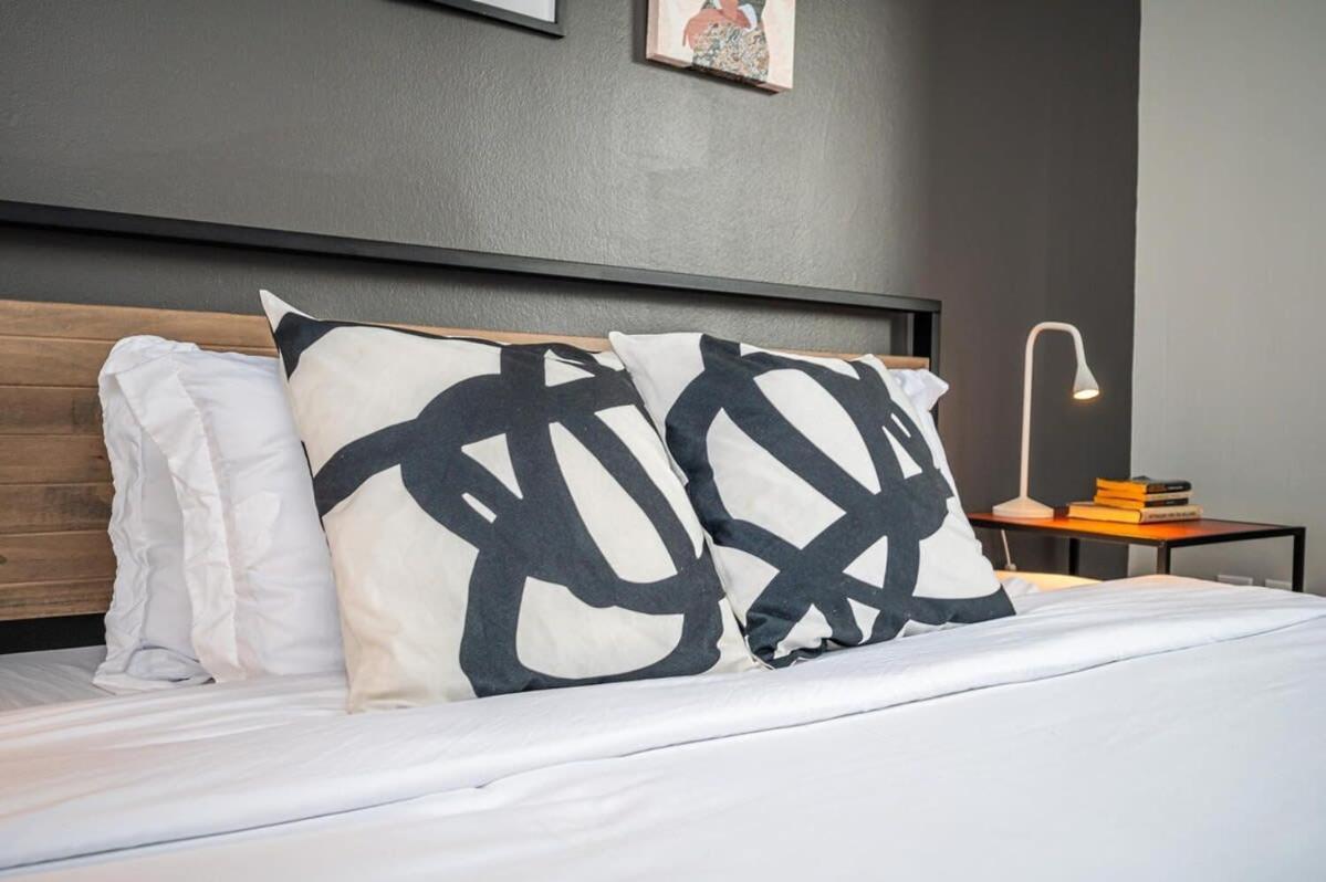 Villa Atl Downtown 2Br King Bed Free Parking Lm1003 à Atlanta Extérieur photo